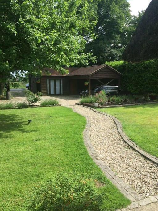 Winterborne Lodge Blandford Forum Exteriér fotografie